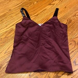CAMI Woman’s Purple Silk Sleeveless Top Size M